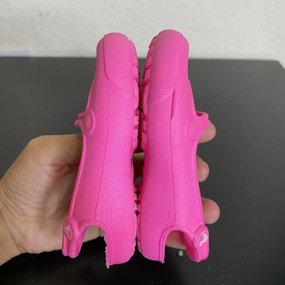 Crocs neon pink gabby flat Baby Toddler girls size C 4 Shoes Sandals